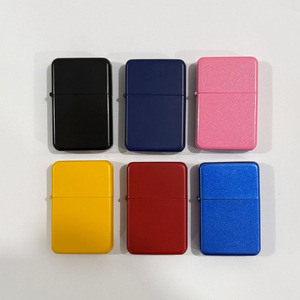 Encendedor de Cigarros a Prueba de Viento Personalizado de Fábrica al por Mayor, Encendedor de Cigarrillos de Metal a Queroseno Personalizado Barato - Product Image 3