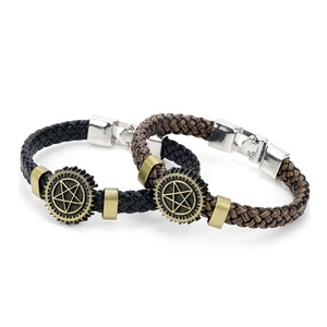 Los hombres decoración Essentials de cinco estrellas brazalete pulsera brazalete de cuero - Product Image 1