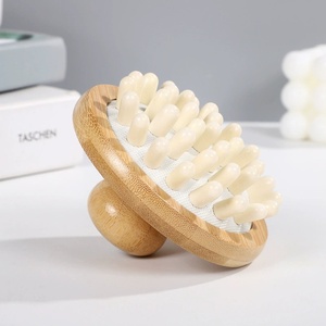 Peigne de massage en bambou masseur de cuir chevelu en bois <span class=keywords><strong>brosse</strong></span> à <span class=keywords><strong>cheveux</strong></span> en bois peigne en bambou rond portable <span class=keywords><strong>brosse</strong></span> à <span class=keywords><strong>cheveux</strong></span> antistatique - Product Image 3