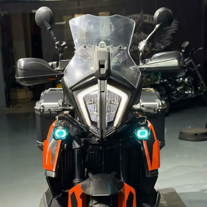 <span class=keywords><strong>KTM</strong></span> 790 ADV <span class=keywords><strong>2022</strong></span> d'occasion, faible kilométrage, zéro rayure, jamais tombé, peinture d'origine, excellent état, moto de tourisme tout-terrain. - Product Image 1