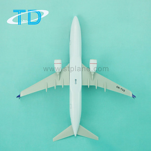 บริการท่องเที่ยวสายการบิน โมเดลเครื่องบิน <span class=keywords><strong>B737</strong></span>-800 แบบปีกแยกทรงสกิมิทาร์ ขนาด 1:<span class=keywords><strong>200</strong></span> ทำจากพลาสติก ของขวัญทางธุรกิจ งานแฮนด์เมด - Product Image 6