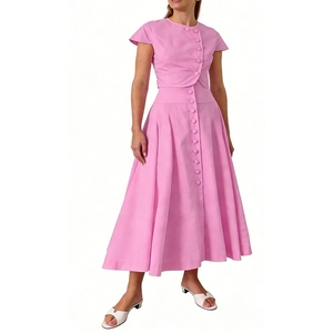 ชุดเซ็ต 2 ชิ้น เสื้อครอปติดกระดุมและกระโปรงแม็กซี่ทรงบานสำหรับผู้หญิง - แฟชั่นลำลองสำหรับฤดูร้อน - Product Image 1