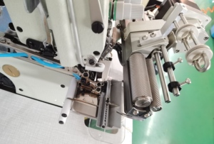 Dispositivo de Medición de Tensión de Corte con Alimentación Automática RONMACK RM-18K-UT para Cilindro Pequeño, para Colocación de Elásticos en Overlock - Product Image 3