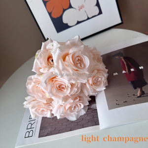 Bouquet de roses en <span class=keywords><strong>soie</strong></span> Offre Spéciale à 9 têtes Roses artificielles en diamant Arrangements de mariage blancs lilas - Product Image 5
