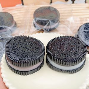 Juguete Antiestrés de TPR con Forma de Galleta para Apretar, Color Rojo con Sensación de Lodo Feliz, para Niños de 5 a 7 Años - Product Image 2