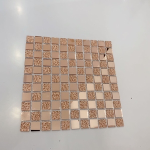 Khảm Gương Thủy Tinh Pha Lê Vàng Sáng 300*300Mm - Product Image 4