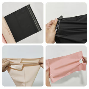 Bolsa de Correo Esmerilada con Logotipo Personalizado, Bolsa de Embalaje para Ropa, Bolsa de Envío Beige Personalizada con Asa - Product Image 6