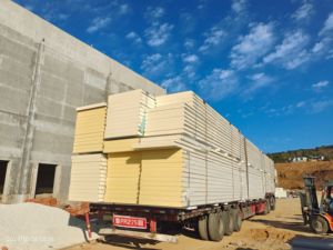 Panneaux sandwich en polyuréthane à isolation thermique, panneau mural pour maison préfabriquée - Product Image 5