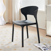 Chaise de salle à manger empilable moderne en polypropylène - Imperméable, écologique, durable, utilisation en extérieur, hôtel et restaurant
