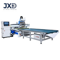 Routeur CNC à quatre broches avec convoyeur de déchargement automatique pour la découpe de panneaux de bois, le perçage et la production de meubles