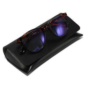 Étui à lunettes en cuir PU minimaliste de qualité supérieure, rectangulaire noir, avec fermeture magnétique, pour lunettes de soleil 3-5,9 pouces - Product Image 1