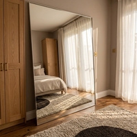 Miroir pleine longueur minimaliste moderne en acier inoxydable haut de gamme, ultra-clair et amincissant, pour magasins de vêtements
