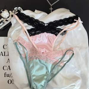 Женские атласные трусики-стринги - Product Image 6