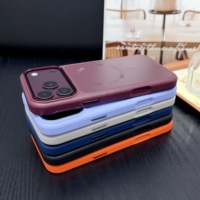 Coque de téléphone magnétique pour iPhone 17 Pro Max 18 Pro, en caoutchouc souple, vente en gros, compatible avec la charge sans fil, OEM, antichoc, avec protection métallique de l'appareil photo