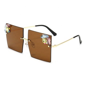 Occhiali da sole brillanti quadrati senza cornice in rame per adulti di nuova tendenza stile moda oversize 2021 - Product Image 6