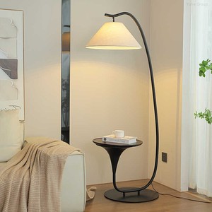 Lámpara de pie vertical moderna e inteligente de madera y metal para dormitorio, lámpara de noche con mesa - Product Image 1