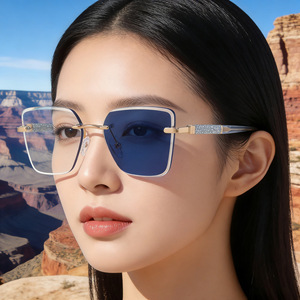 Gafas de sol fotocromáticas cuadradas sin montura KJL-95030 para mujer, lentes de PC con protección UV400, montura de aleación de zinc, patillas con resorte, diseño moderno. - Product Image 4