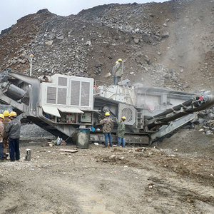 Concasseur à percussion sur chenilles portable 180 t/h pour le concassage de pierres et de calcaire, unité de concassage mobile, moteur, roulement, boîte de vitesses, cœur de l'installation à vendre - Product Image 1