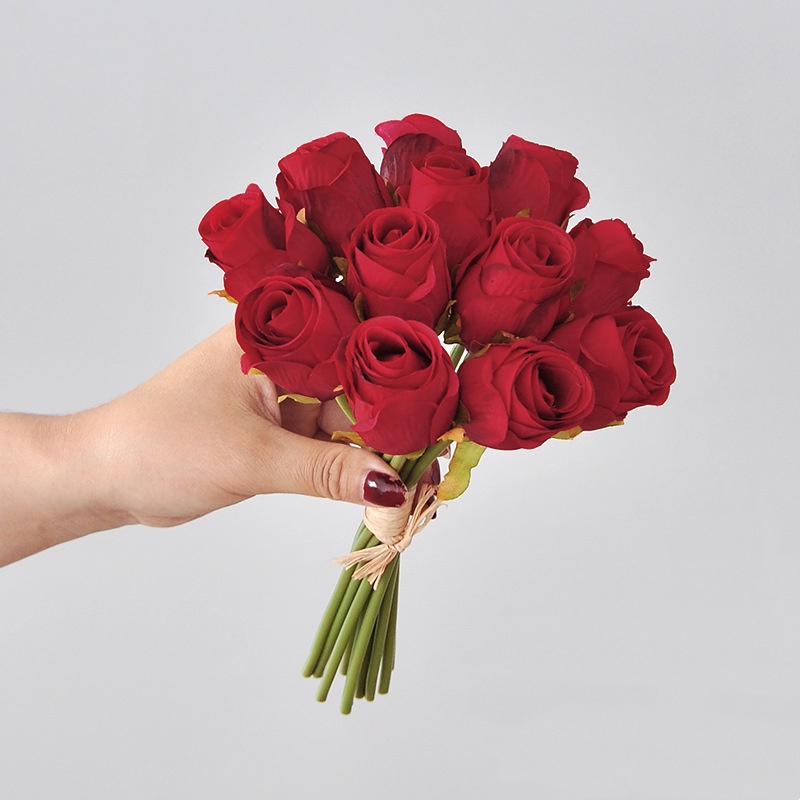 Bouquet de mini roses rouge 08