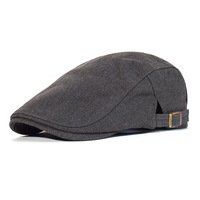 Bérets décoratifs pour hommes d'été personnalisés en gros style béret en métal brodé avec logo
