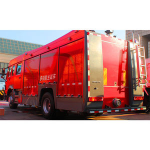 <span class=keywords><strong>Camion</strong></span> Antincendio Sinotruk Howo 4x2 Rosso con 4 Porte - Product Image 2