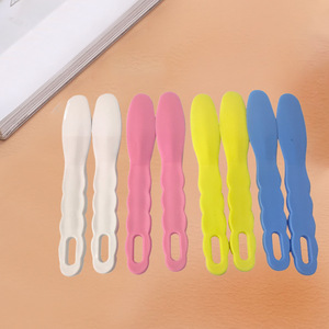 Couteau mélangeur en plastique pour plâtre, à usage unique, poignée ergonomique, couleur rose - Product Image 3