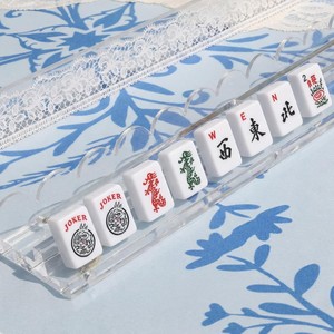 Regla profesional de lujo portátil con borde ondulado para Mahjong americano, de acrílico con efecto caparazón de tortuga, con ranura para cartas - Product Image 5