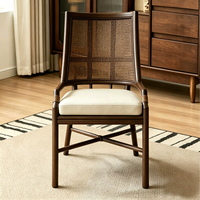 Fauteuil de salle à manger vintage BST en bois massif avec dossier en rotin et assise en cuir marron pour salle à manger et restaurant