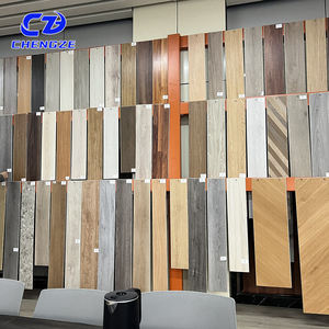 Revêtement de <span class=keywords><strong>sol</strong></span> en <span class=keywords><strong>vinyle</strong></span> SPC imperméable <span class=keywords><strong>gris</strong></span> en chevrons, prix bas et bonne qualité, carreaux de <span class=keywords><strong>sol</strong></span> SPC pour intérieur - Product Image 5