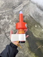 Bouée lumineuse marine à batterie au lithium en plastique de haute qualité, approuvée CCS/EC, avec une autonomie de signalisation supérieure à 2 heures et 50-70 clignotements/minute