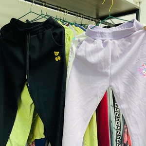 กางเกง<span class=keywords><strong>เต้น</strong></span>รำสีแดงชมพูสดใส ยืดหยุ่น สปอร์ต ขายส่งจำนวนมาก เสื้อผ้า<span class=keywords><strong>มือ</strong></span><span class=keywords><strong>สอง</strong></span>แบบมัดรวม โรงงานแจ็ควิน ตงกวน ราคา EXW - Product Image 6