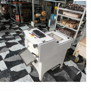 Machine à rouler la pâte de nouvelle condition de boulangerie commerciale pour la fabrication <span class=keywords><strong>du</strong></span> <span class=keywords><strong>pain</strong></span> pour les restaurants efficace pour travailler l'eau de <span class=keywords><strong>farine</strong></span> de lait - Product Image 4