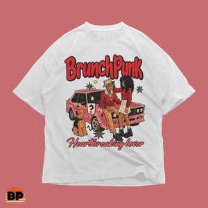 เสื้อยืดโอเวอร์ไซส์ลายกราฟิก BrunchPunk Heartbreaking Lover สไตล์วินเทจยุค 90s ลายการ์ตูน สีแดงชมพู สวยงาม - Product Image 1