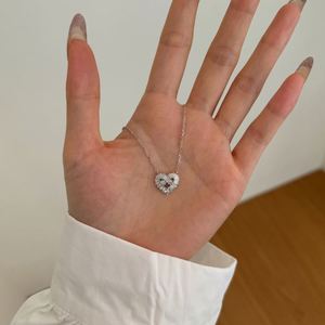 Colliers Dylam au design délicat en argent sterling 925 hypoallergénique avec chaîne à maillons et pendentif cœur en zircone cubique 5A - Product Image 6