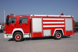 <span class=keywords><strong>Camion</strong></span> <span class=keywords><strong>de</strong></span> pompiers SINOTRUK HOWO 4x2 8000 litres avec pompe CB10/60, prix usine, <span class=keywords><strong>camion</strong></span> <span class=keywords><strong>de</strong></span> pompiers diesel, sauvetage - Product Image 4