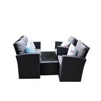 Ensemble de meubles de patio 4 pièces en rotin PE, comprenant un canapé deux places, 2 fauteuils et une table basse en verre avec étagère, coussins gris, pour l'extérieur
