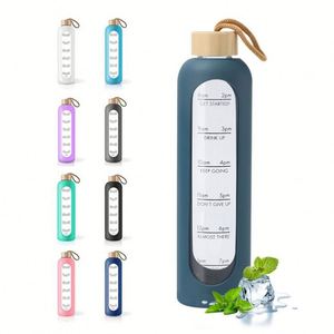 Botella de Agua Deportiva Personalizada con Tapa de Bambú Ecológica, Inspirada en el Signo Acuario, con Marcador de Tiempo para Beber - Product Image 6