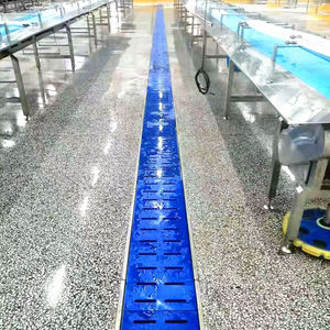 Canalón de láminas de plástico de procesamiento acuático para una gestión eficiente del agua - Product Image 1