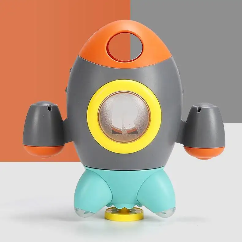 थोक बेबी शॉवर स्नान खिलौने अंतरिक्ष रॉकेट घूर्णन प्लास्टिक पानी खेल स्प्रे बाथटब खिलौना