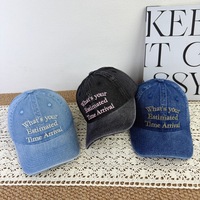 Gorra de béisbol vintage de mezclilla con bordado de letras, visera curva, efecto adelgazante en el rostro, lavado desgastado, estilo urbano y versátil para mujer