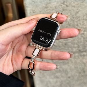 Correa de lujo Upro con patrón de mármol y eslabones metálicos para Apple Watch, pulsera para mujer con dijes, compatible con iWatch de 42mm, 44mm, 45mm y 49mm - Product Image 4