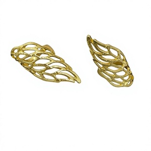 Bague en laiton plaqué or avec ailes, style bohème, bijoux unisexes à porter au quotidien - Product Image 1