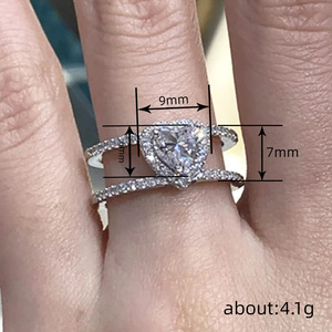 Nuovi anelli a doppio strato a forma di cuore per donna, gioielli eleganti e di lusso per l'uso quotidiano. - Product Image 3