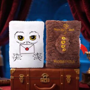 Peluche personnalisée Livre de Monstres Magique, Coussin en Peluche Livre de Sortilèges, Jouet Cadeau Inspiré de HP - Product Image 4