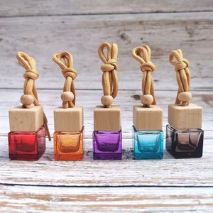 8ml Vacío Coche Perfume Difusor Botella Vidrio Auto Ambientador con tapón de rosca para aceites esenciales - Product Image 1