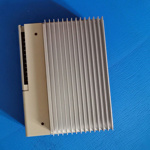 Servoaccionamiento AC R88D-HS22 para Automatización Industrial, Construcción de Aluminio y Plástico, Usado en Buen Estado - Product Image 3