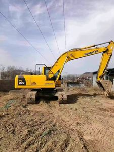 Excavadora sobre orugas Komatsu usada en Japón Original, superventas, modelo 2022 con bomba de motor y motor, 1 año de garantía - Product Image 2