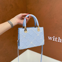 Nouveau sac carré à bandoulière uni, tendance, polyvalent, de niche, haut de gamme, sac à main pour femme
