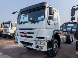 Promotion : Camion Tracteur d'Occasion SINOTRUK HOWO 6x4, 10 Roues, Diesel, Adapté au Transport de Bétail et aux Travaux de Construction, Compatible GNC/GNL - Product Image 4