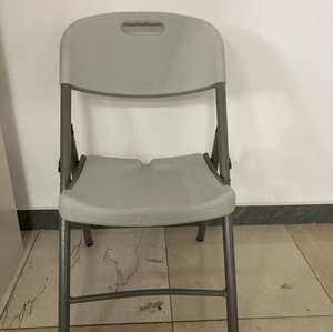 Chaise pliante <span class=keywords><strong>de</strong></span> <span class=keywords><strong>jardin</strong></span> en plastique HDPE moderne et économique, portable, empilable, confortable, pour hôtel, parc, usage extérieur - Product Image 3